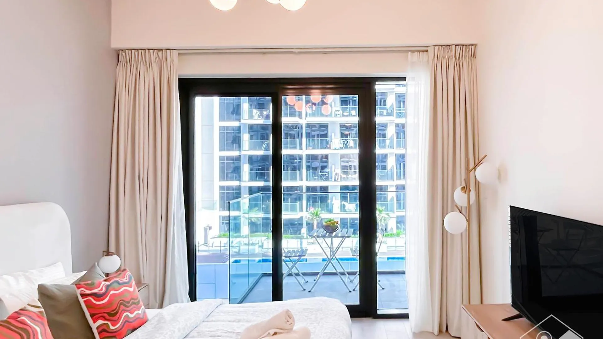 Urban Charm Studio With Balcony In Riviera Dubai