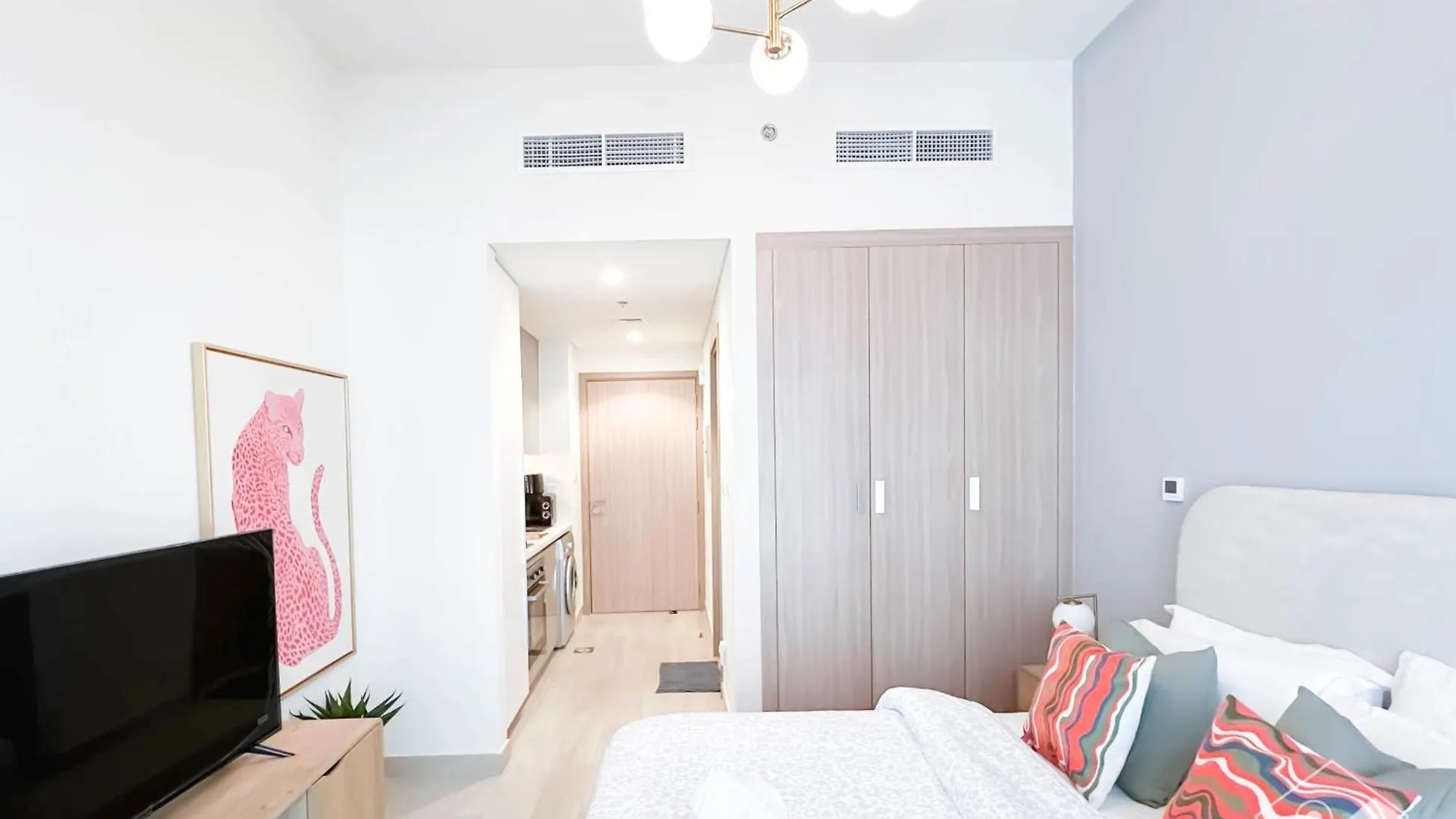 Urban Charm Studio With Balcony In Riviera Dubai